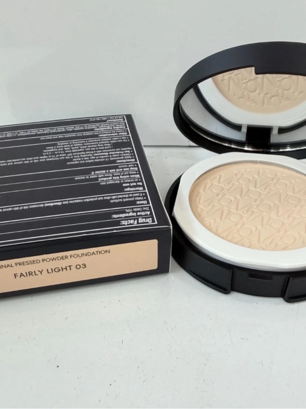 bareMinerals Original Mineral Pressed Powder Foundation SPF 15 - Fairly Light 03